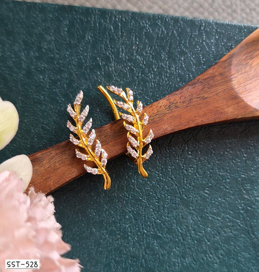 SST 528  | LEAFY DIAMOND EARCUFF