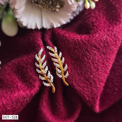 SST 528  | LEAFY DIAMOND EARCUFF