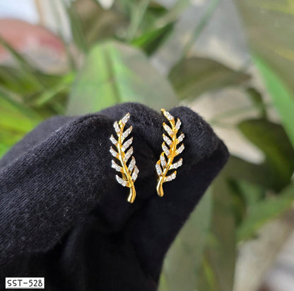 SST 528  | LEAFY DIAMOND EARCUFF