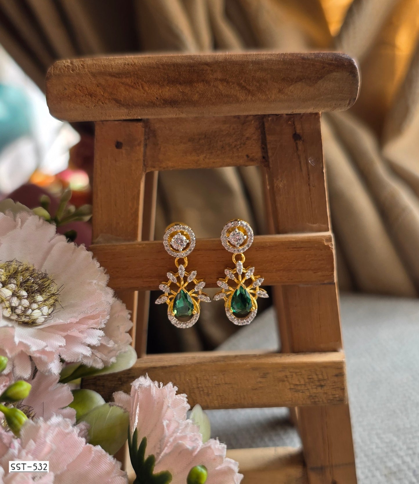 SST 532 | EMERALD RADIANCE DROP EARRINGS