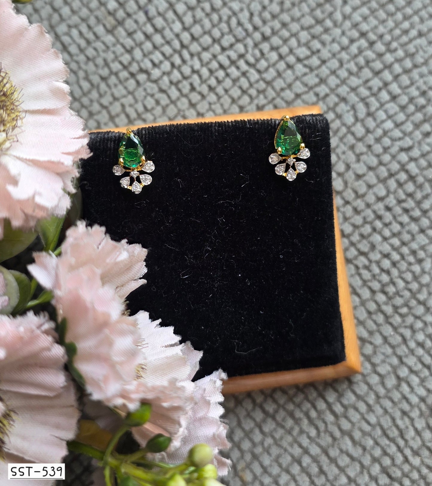 SST 539Green | TEARDROP EARRINGS WITH DAZZLING ACCENTS