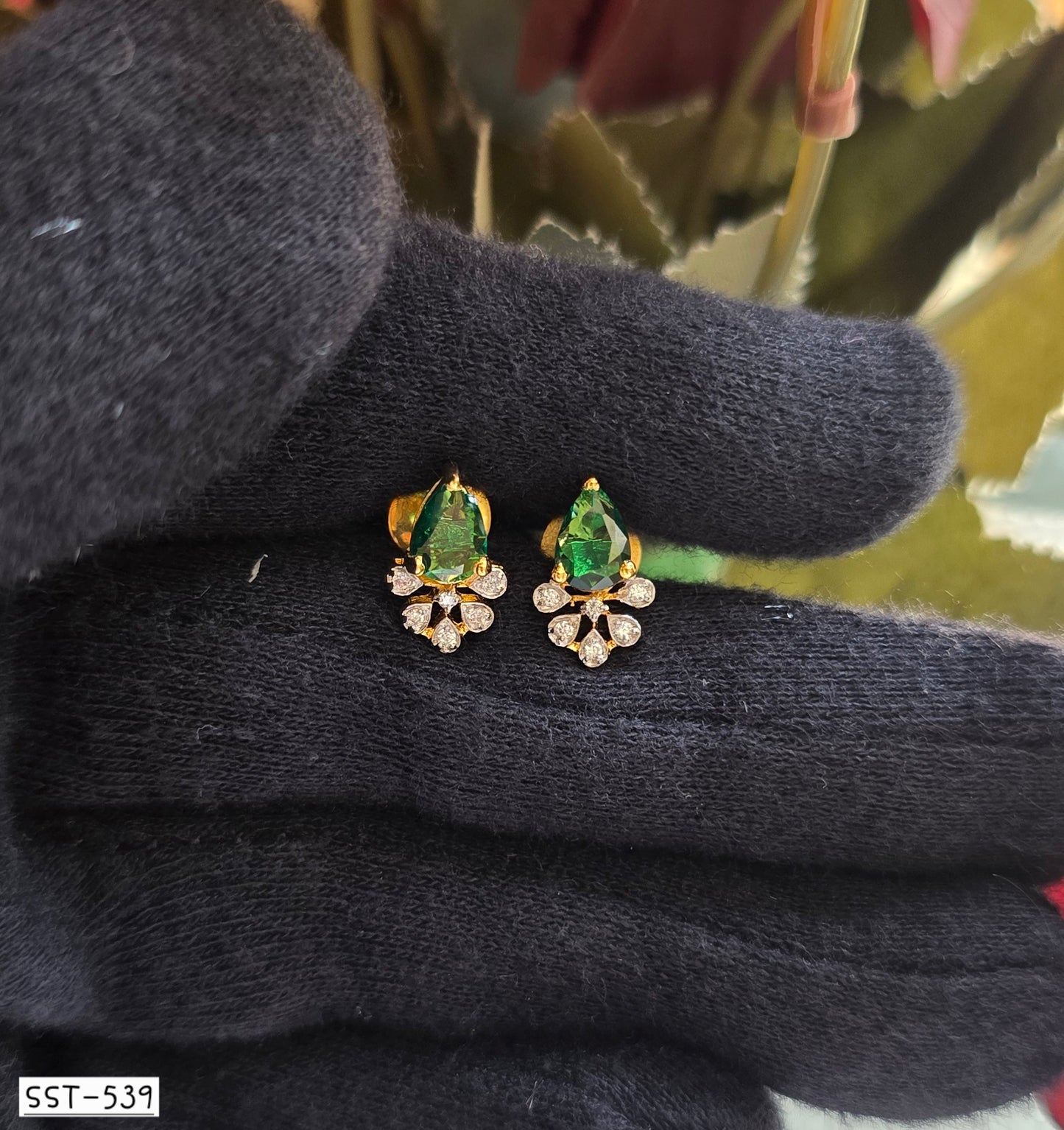 SST 539Green | TEARDROP EARRINGS WITH DAZZLING ACCENTS
