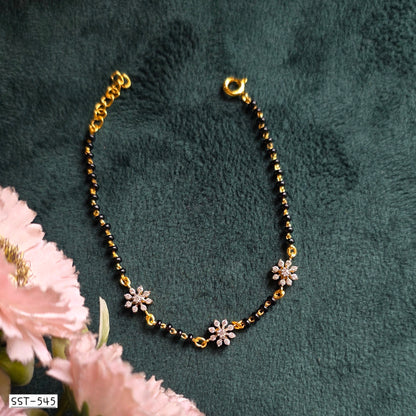 SST 545 | FLOWER HAND MANGALSUTRA