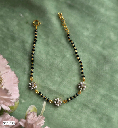 SST 545 | FLOWER HAND MANGALSUTRA