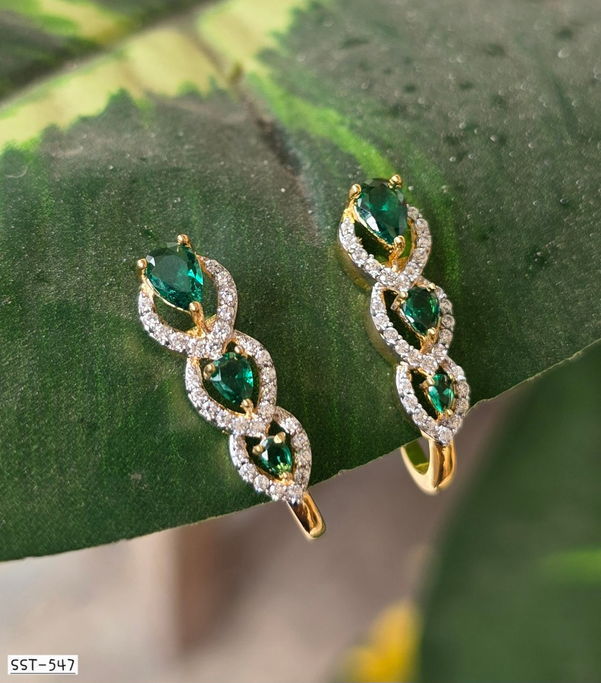 SST 547 | ELEGANT EMERALD CASCADE EARRINGS