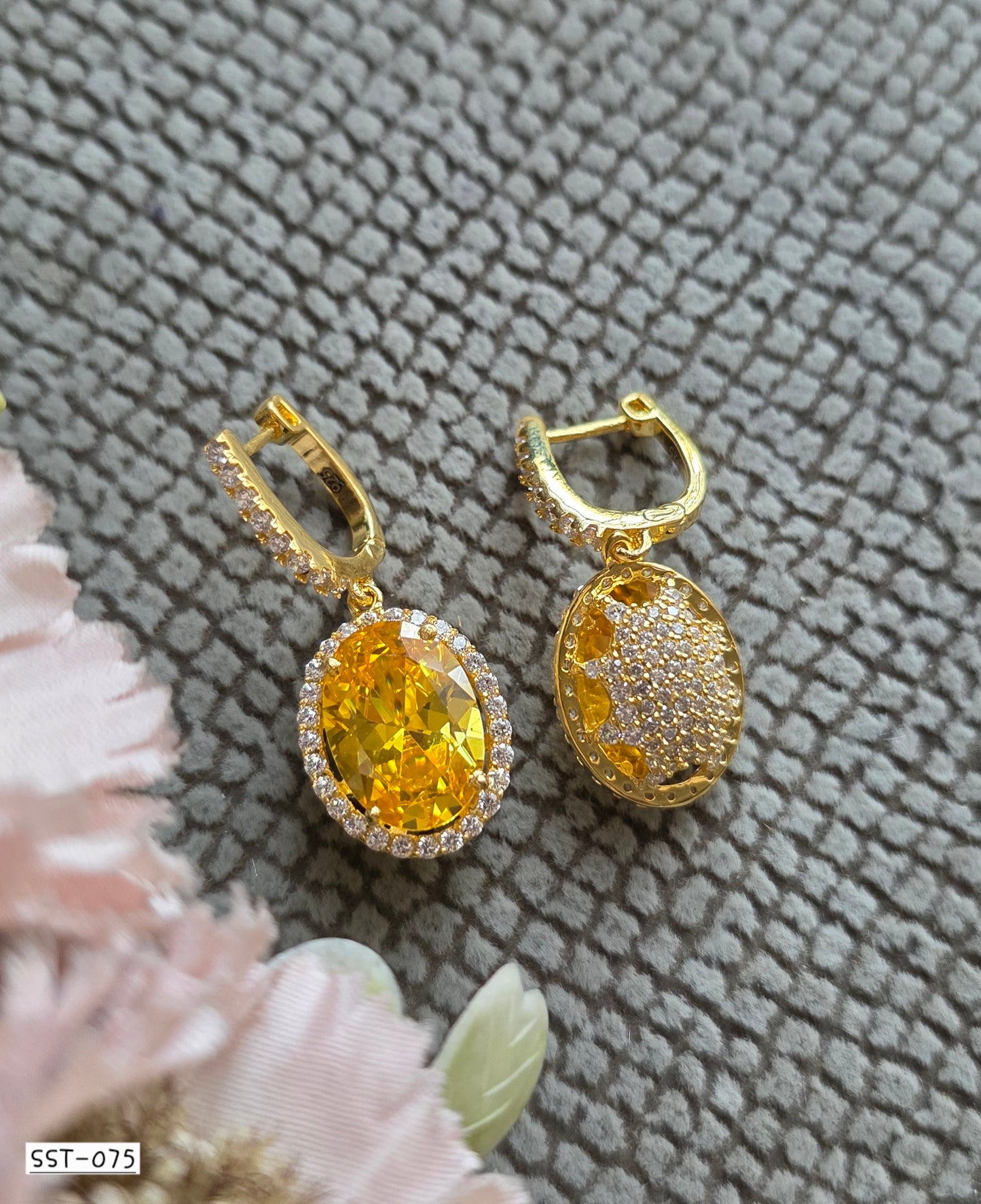 SST 075 | VIBRANT YELLOW OVAL DROP EARRINGS