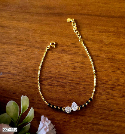SST 550 | EXQUISITE PEAR GEM HAND MANGALSUTRA