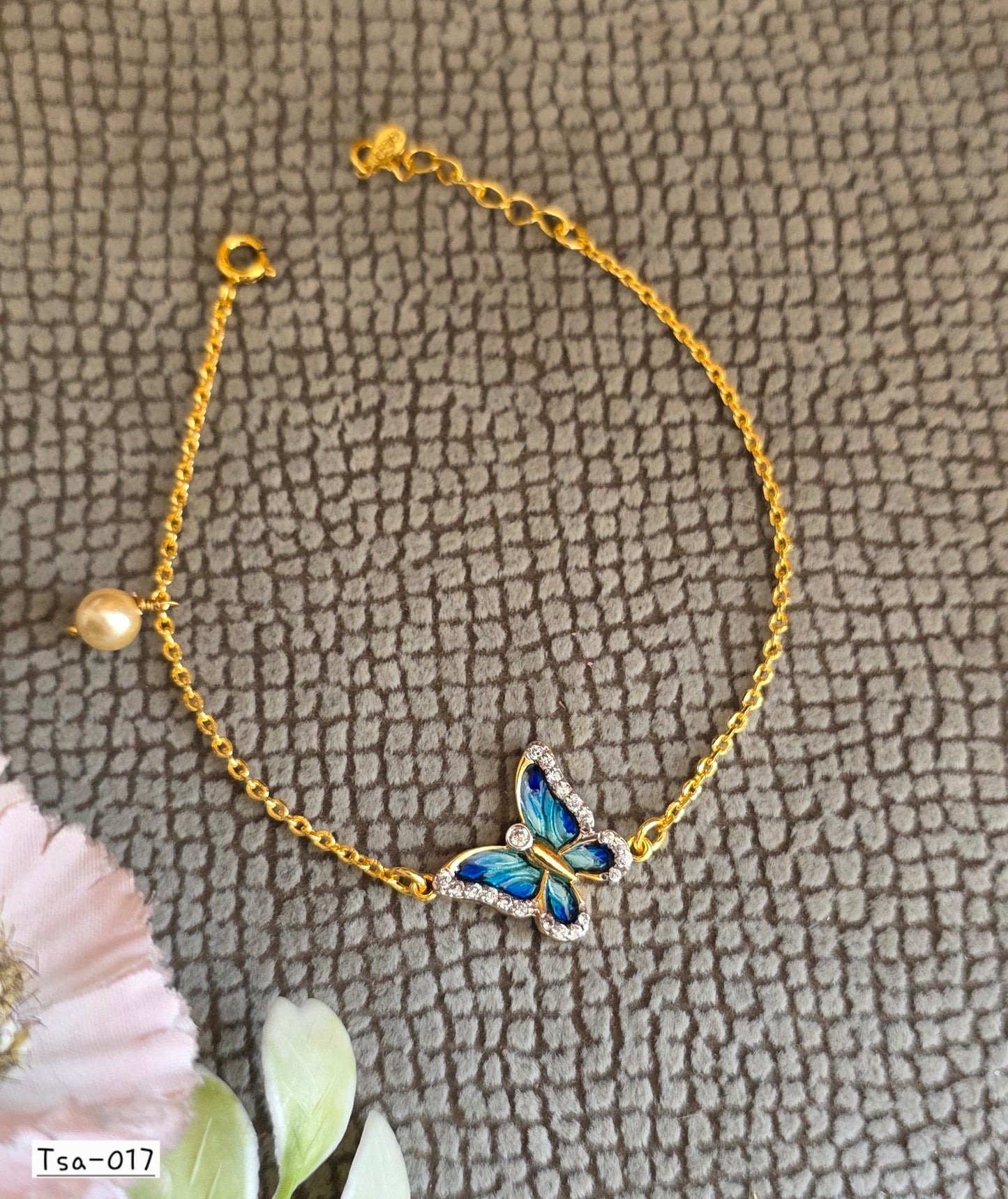 TSA 017 | ELEGANT BUTTERFLY CHARM BRACELET