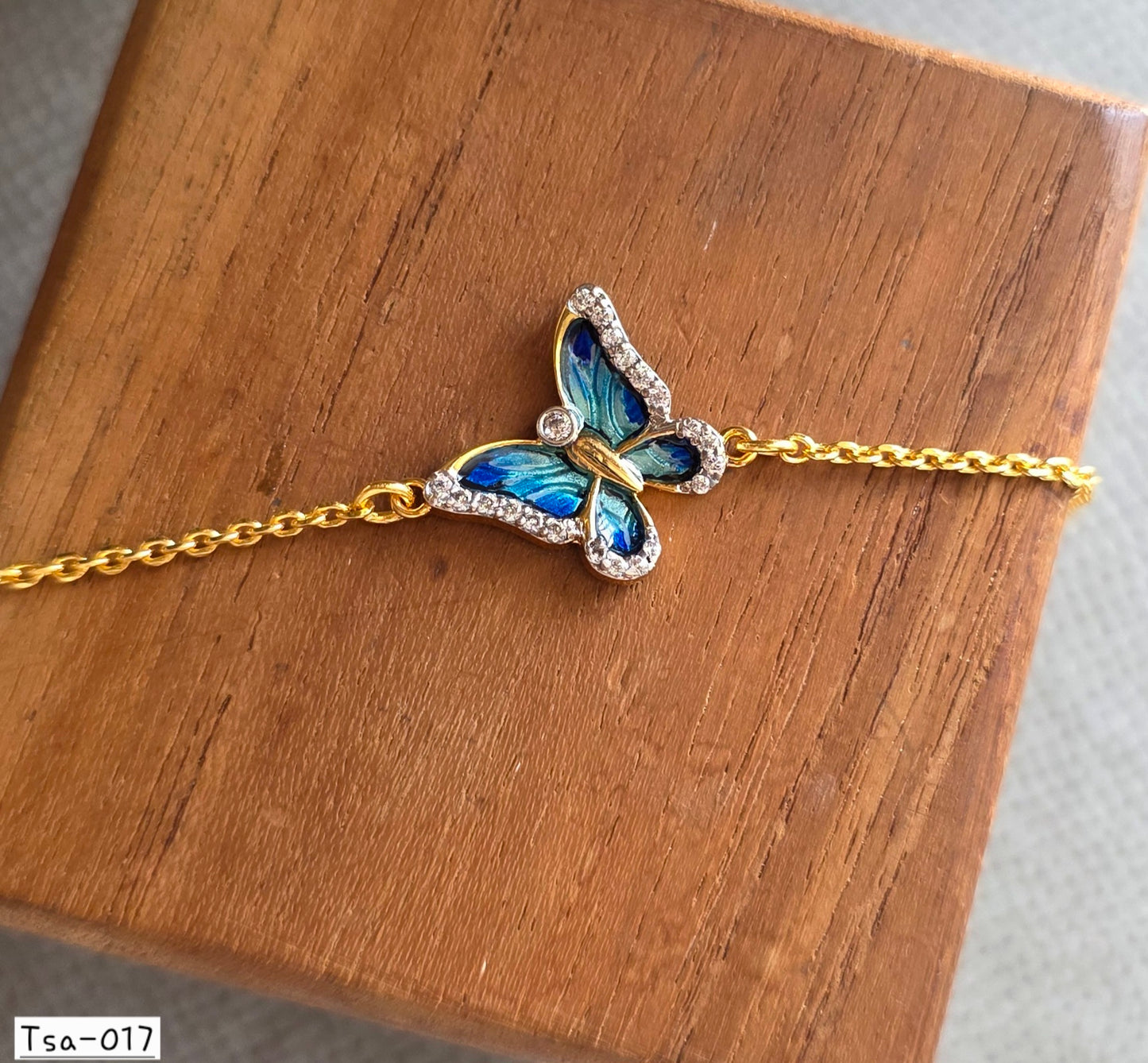 TSA 017 | ELEGANT BUTTERFLY CHARM BRACELET
