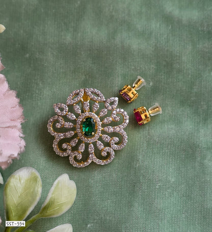 SST 554 |EMERALD FLORAL PENDANT