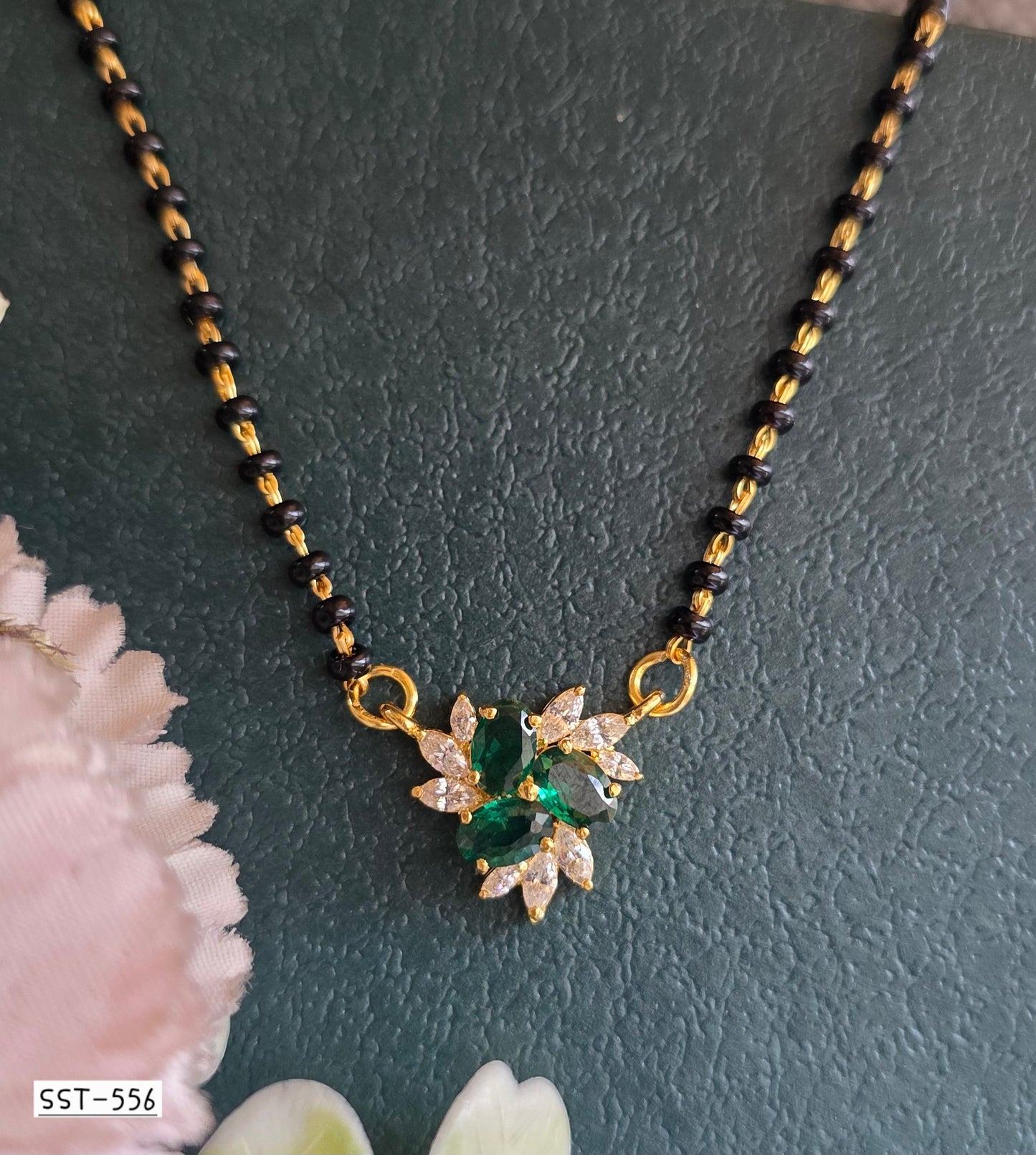 SST 556GREEN | ELEGANT BLOOM MANGALSUTRA PENDANT
