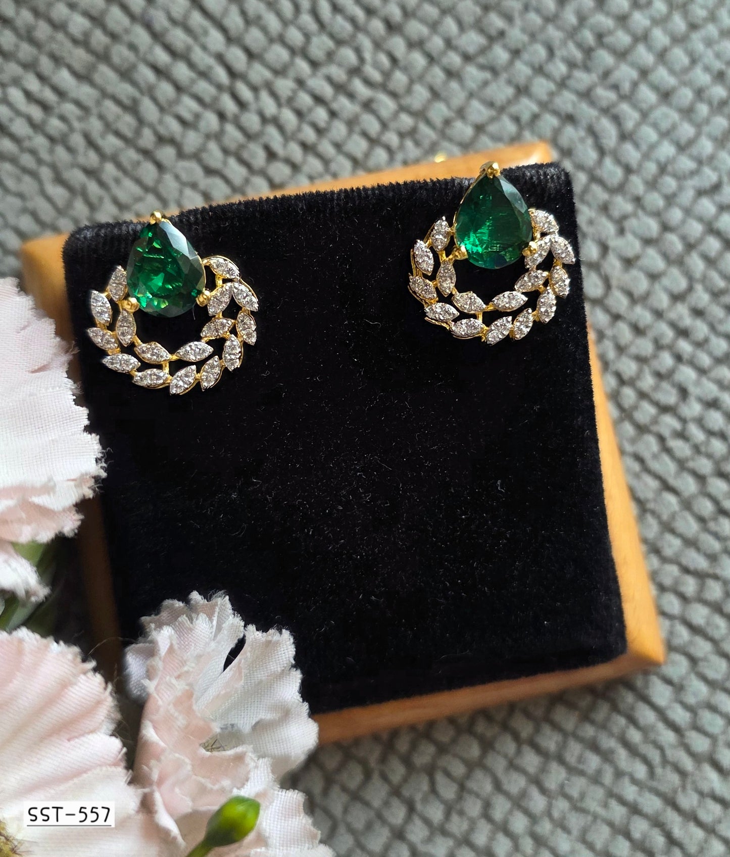 SST 557 | EMERALD WREATH ELEGANCE EARRINGS