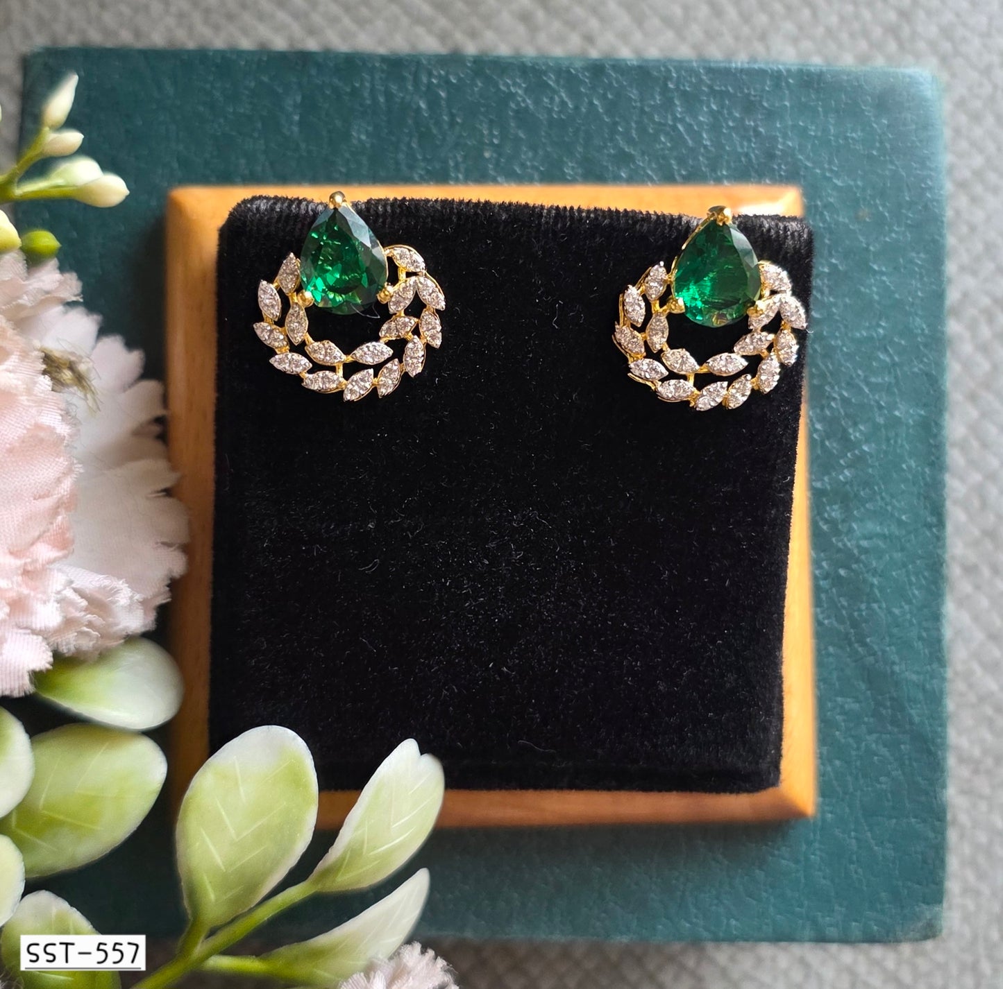 SST 557 | EMERALD WREATH ELEGANCE EARRINGS