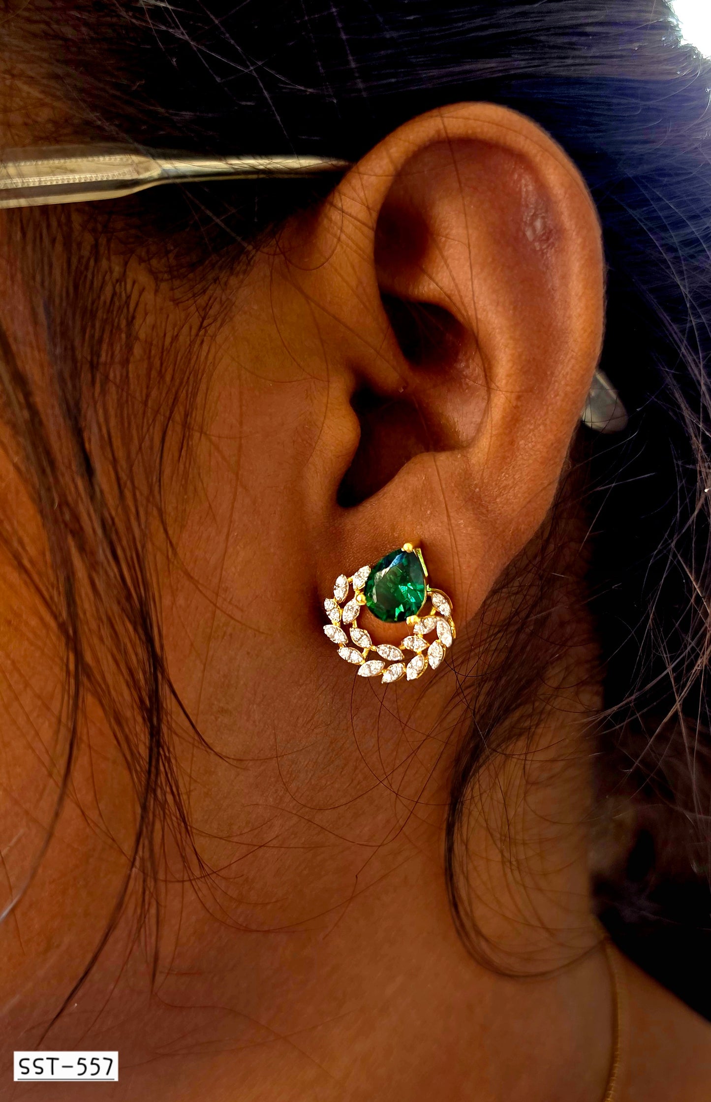 SST 557 | EMERALD WREATH ELEGANCE EARRINGS