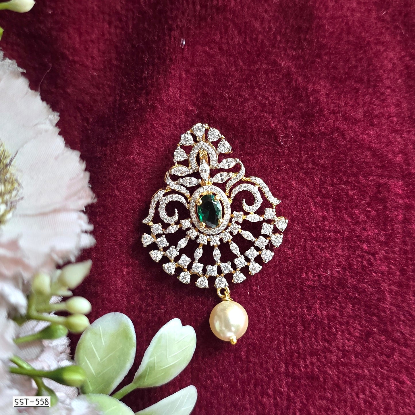 SST 558 | EMERALD RADIANCE PENDANT