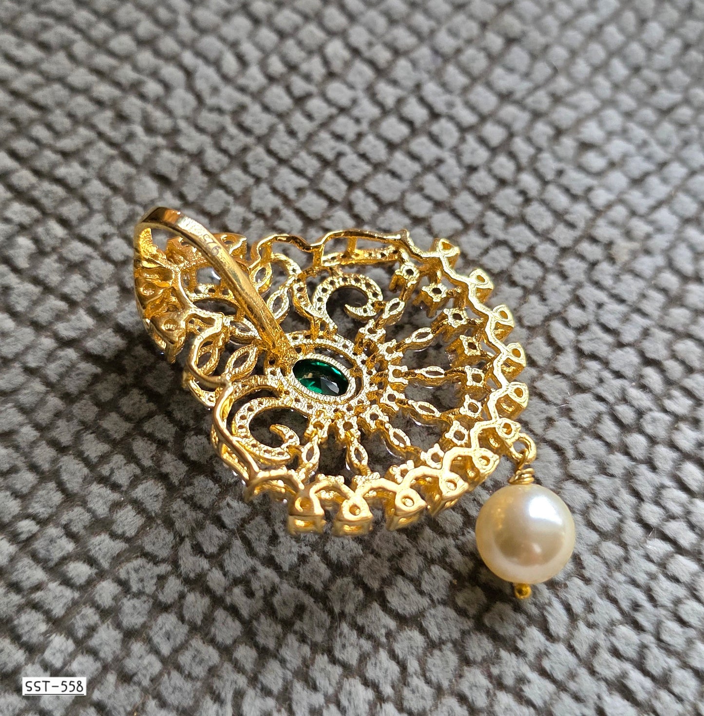 SST 558 | EMERALD RADIANCE PENDANT