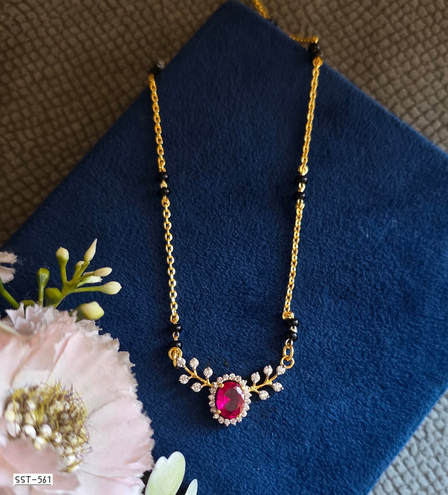 SST 561DB RED| ELEGANT EMERALD DELIGHT NECKLACE