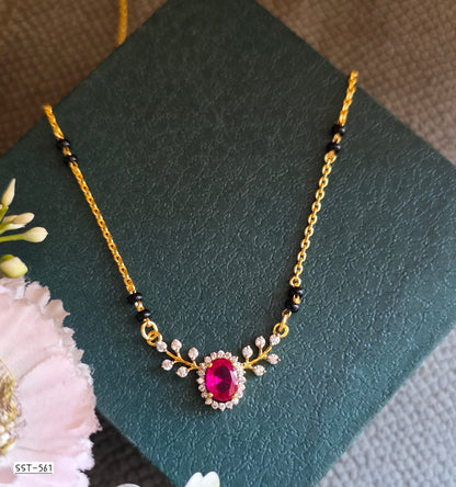 SST 561DB RED| ELEGANT EMERALD DELIGHT NECKLACE