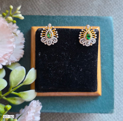 SST 562 | EMERALD EARRINGS WITH DIAMOND BLOOM