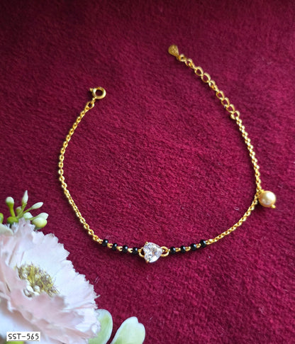 SST 565 | ETERNAL HEART HAND MANGALSUTRA