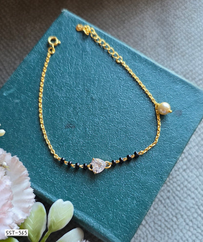 SST 565 | ETERNAL HEART HAND MANGALSUTRA