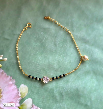 SST 565 | ETERNAL HEART HAND MANGALSUTRA