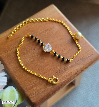 SST 565 | ETERNAL HEART HAND MANGALSUTRA