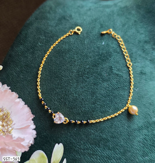 SST 565 | ETERNAL HEART HAND MANGALSUTRA