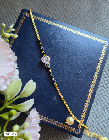 SST 565 | ETERNAL HEART HAND MANGALSUTRA