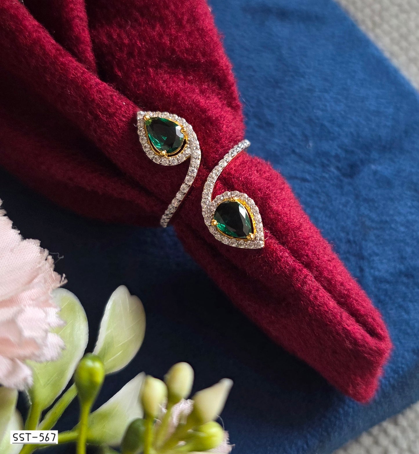 SST 567 | LUXURY EMERALD TEARDROP RING