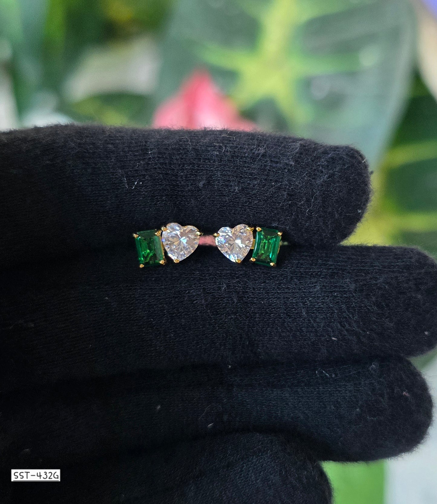 SST 432G | HEART AND EMERALD CUT STUD EARRINGS