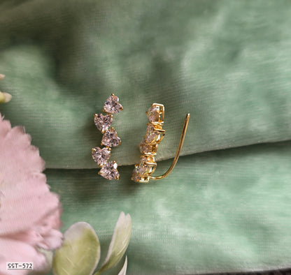 SST 572 | LUXURY CRYSTAL HEART AND BAGUETTE EAR CUFF