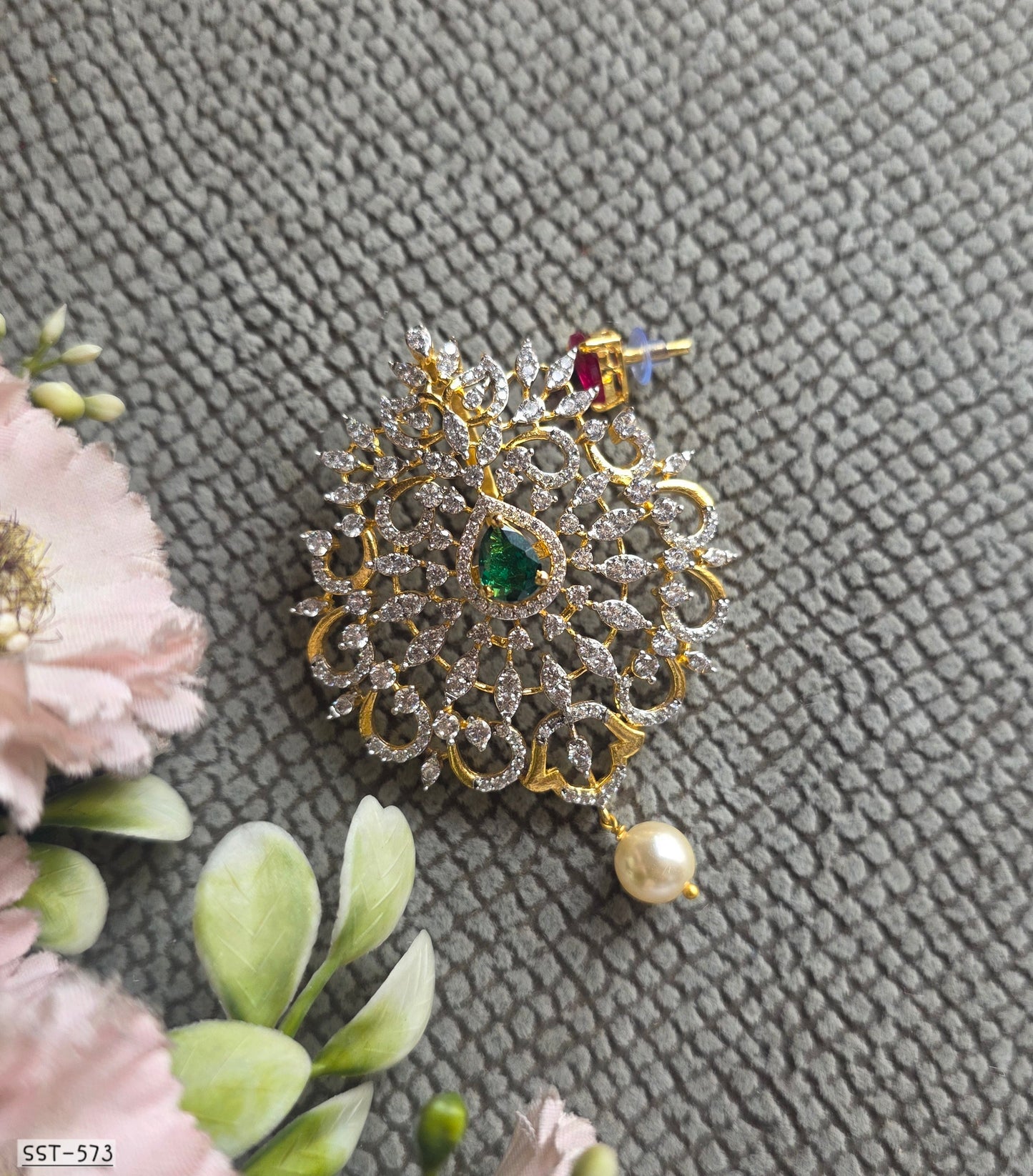 SST 573 | IMPERIAL EMERALD PEARL STATEMENT PENDANT