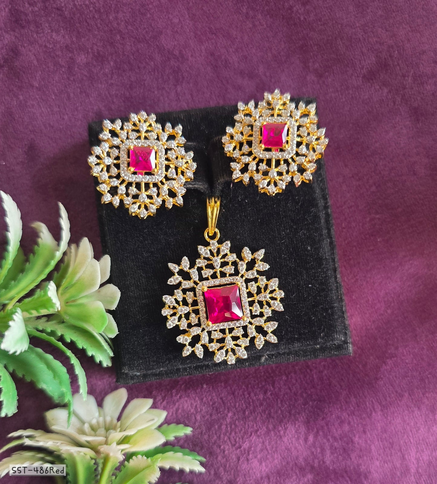 SST 486 RED | ELEGANT GEMSTONE PENDENT AND EARRINGS SET