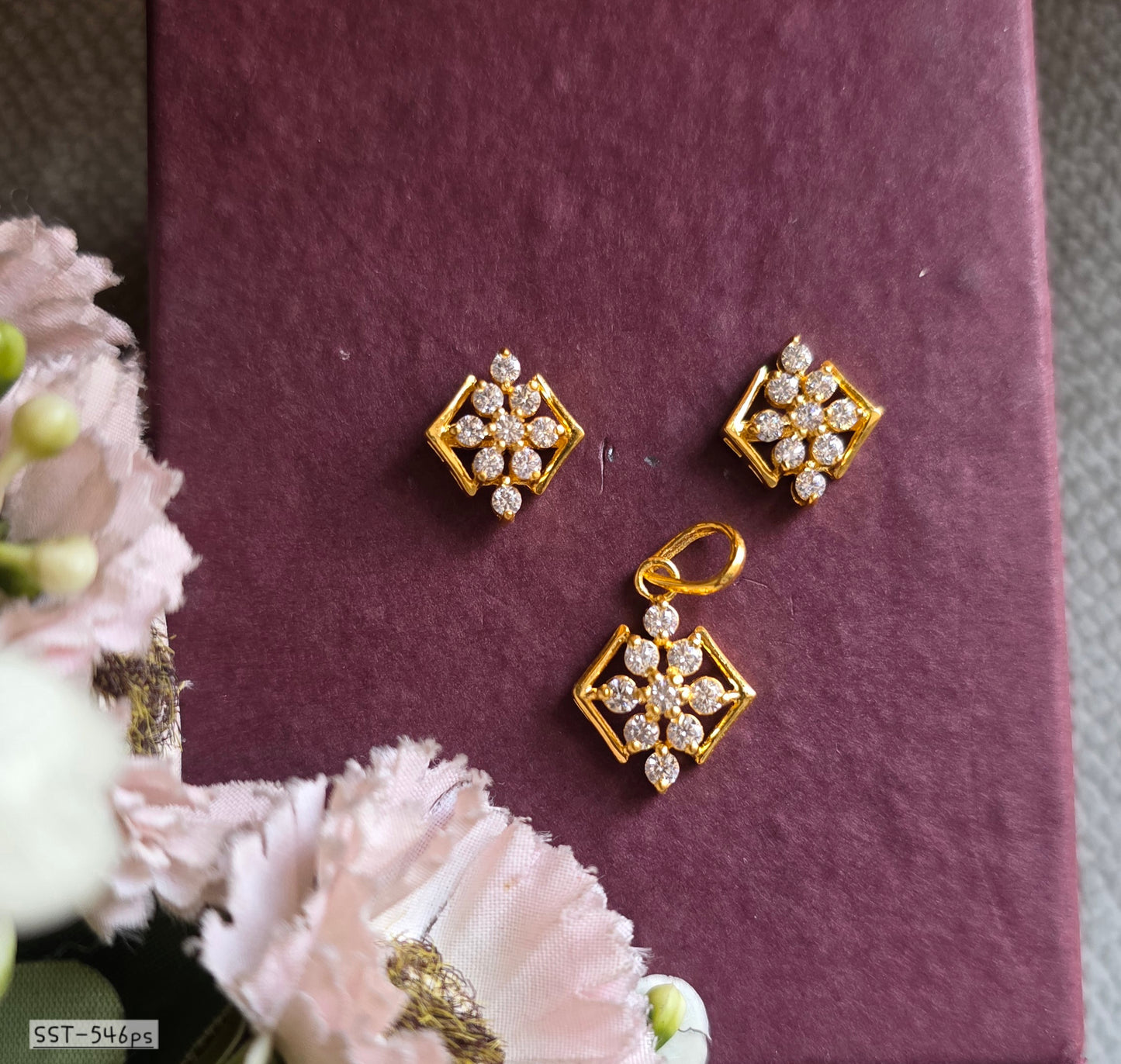 SST 546PS | PENDENT AND EARRINGS SET