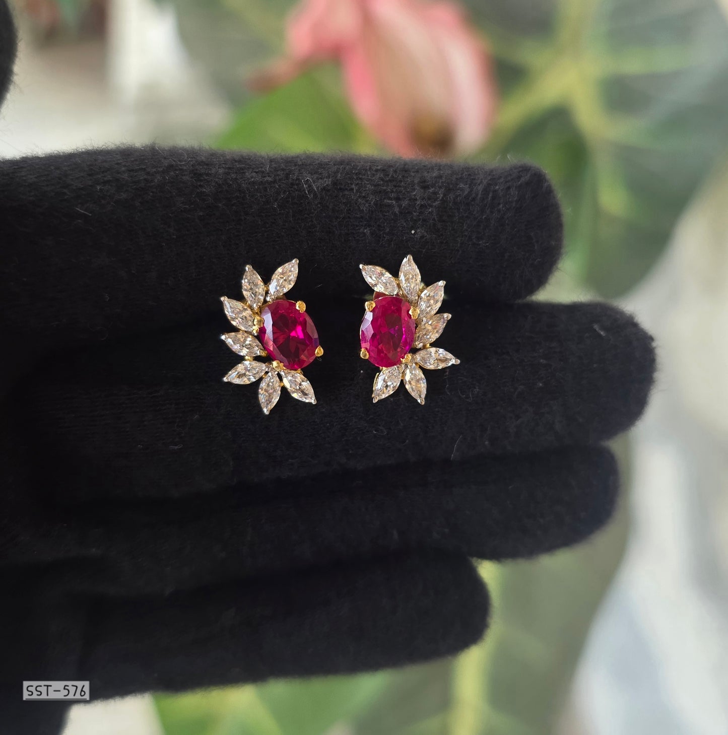 SST 576 | RADIANT BLOOM STATEMENT STUD EARRINGS
