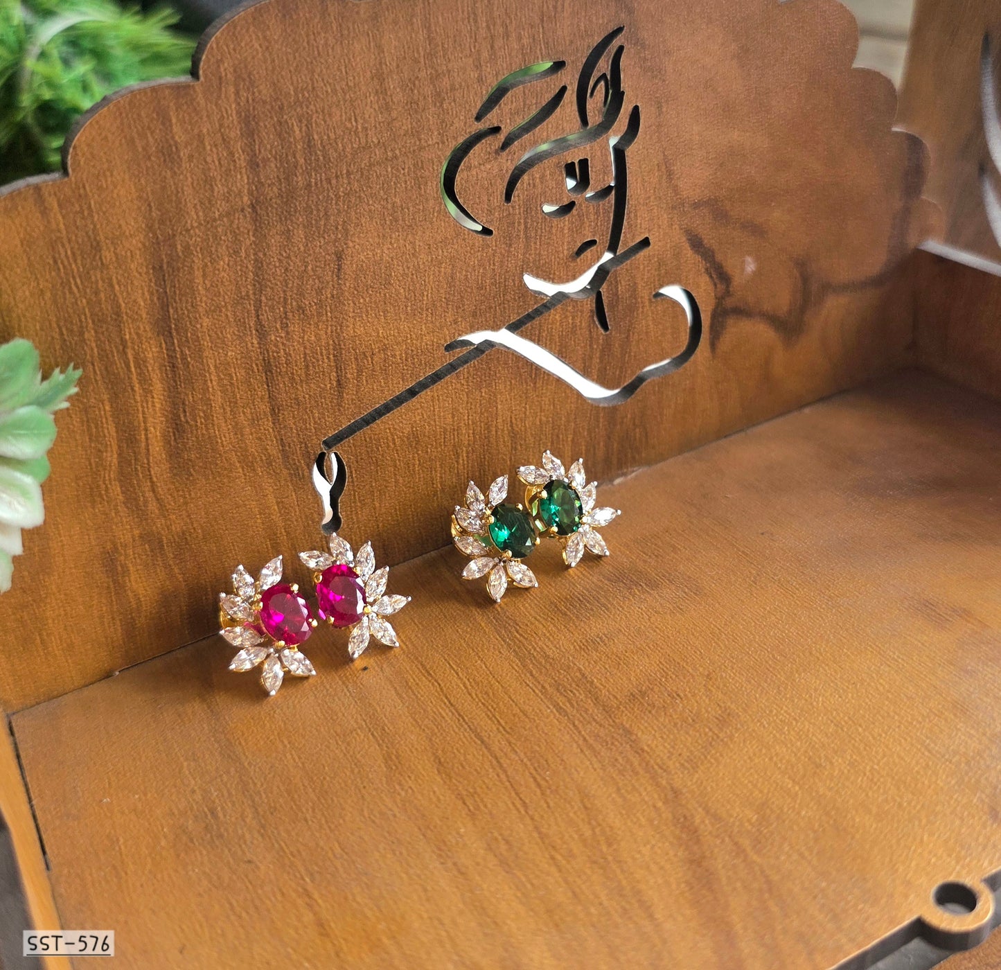 SST 576 | RADIANT BLOOM STATEMENT STUD EARRINGS