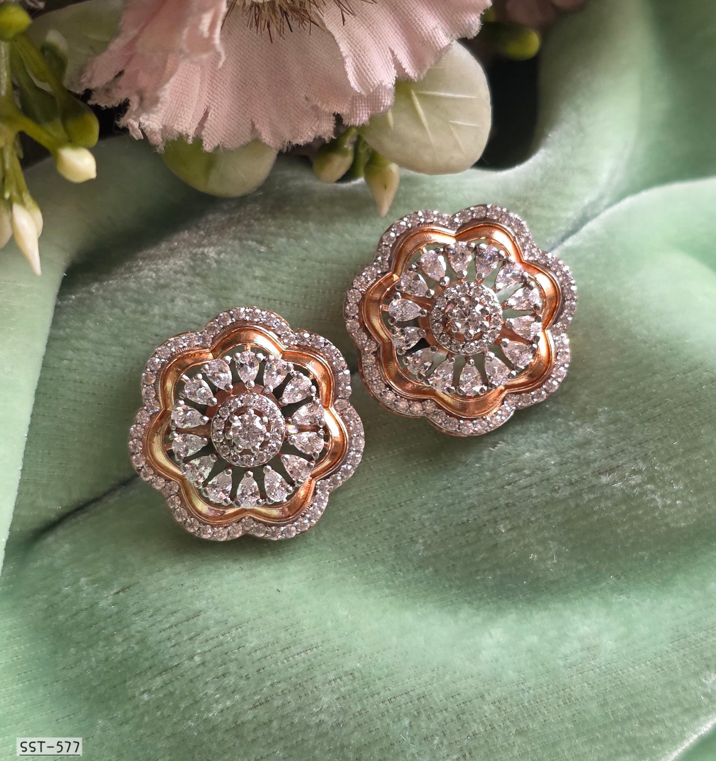 SST 577 | ROSE GOLD FLORAL EARRING