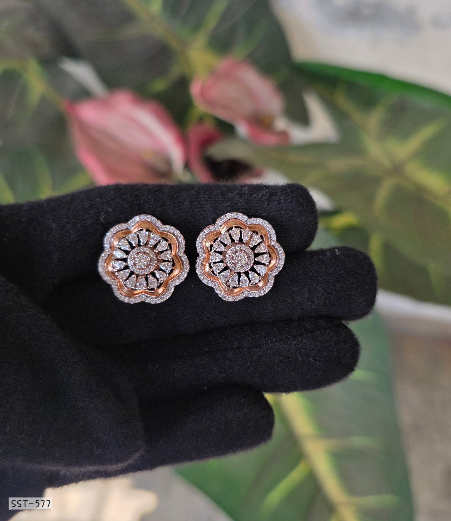 SST 577 | ROSE GOLD FLORAL EARRING