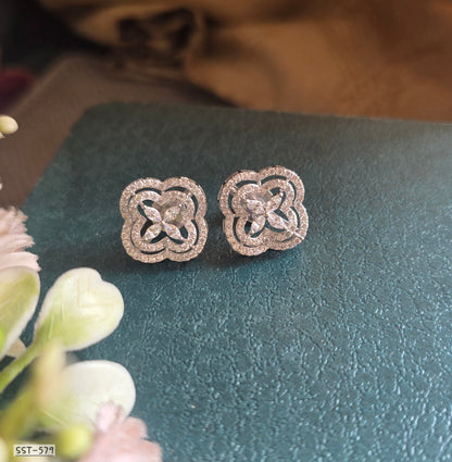 SST 579 | LUXURY FLORAL HALO DIAMOND STUD EARRINGS