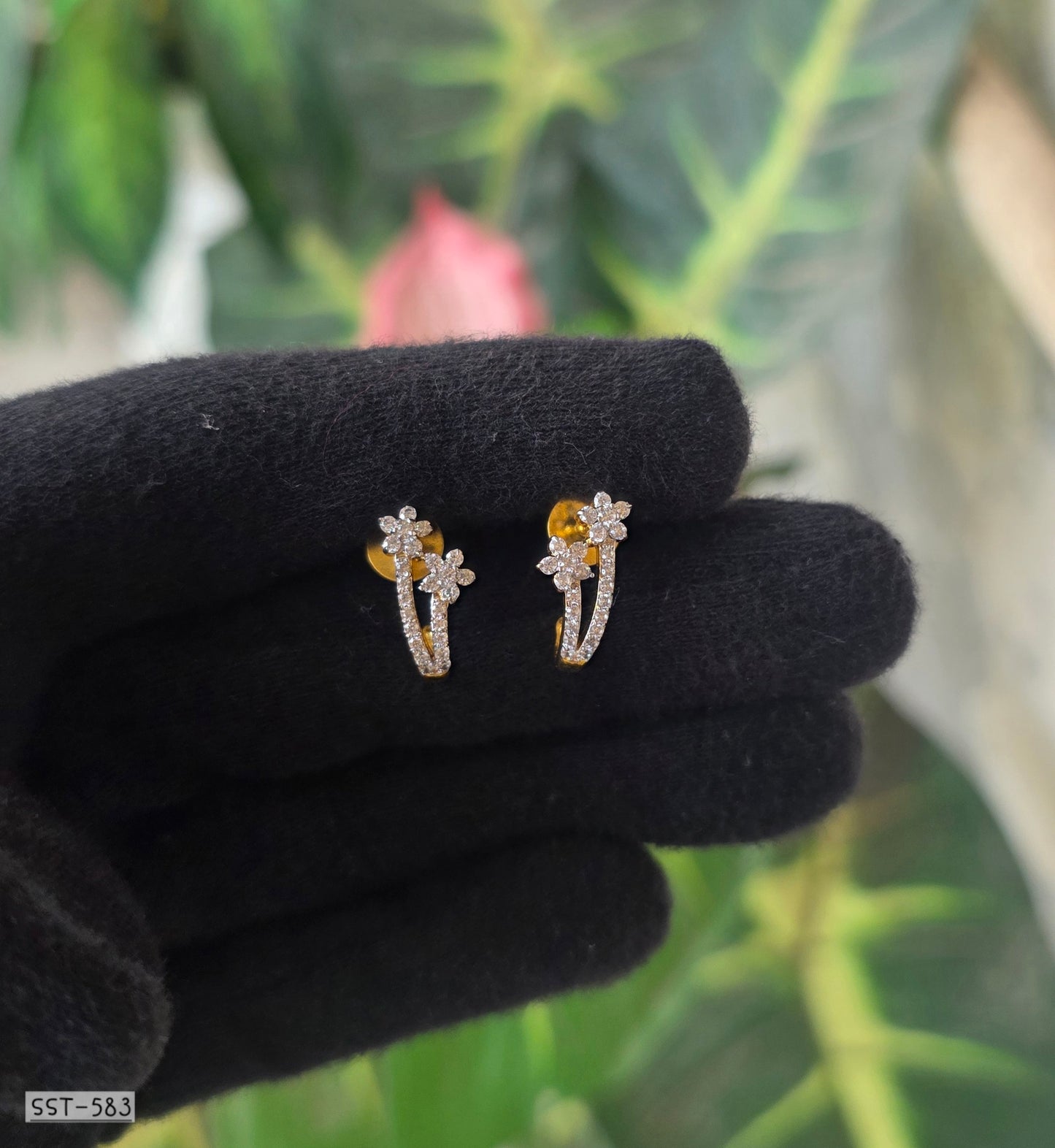 SST 583 | BLOOMING BRILLIANCE CRYSTAL ACCENT EARRINGS