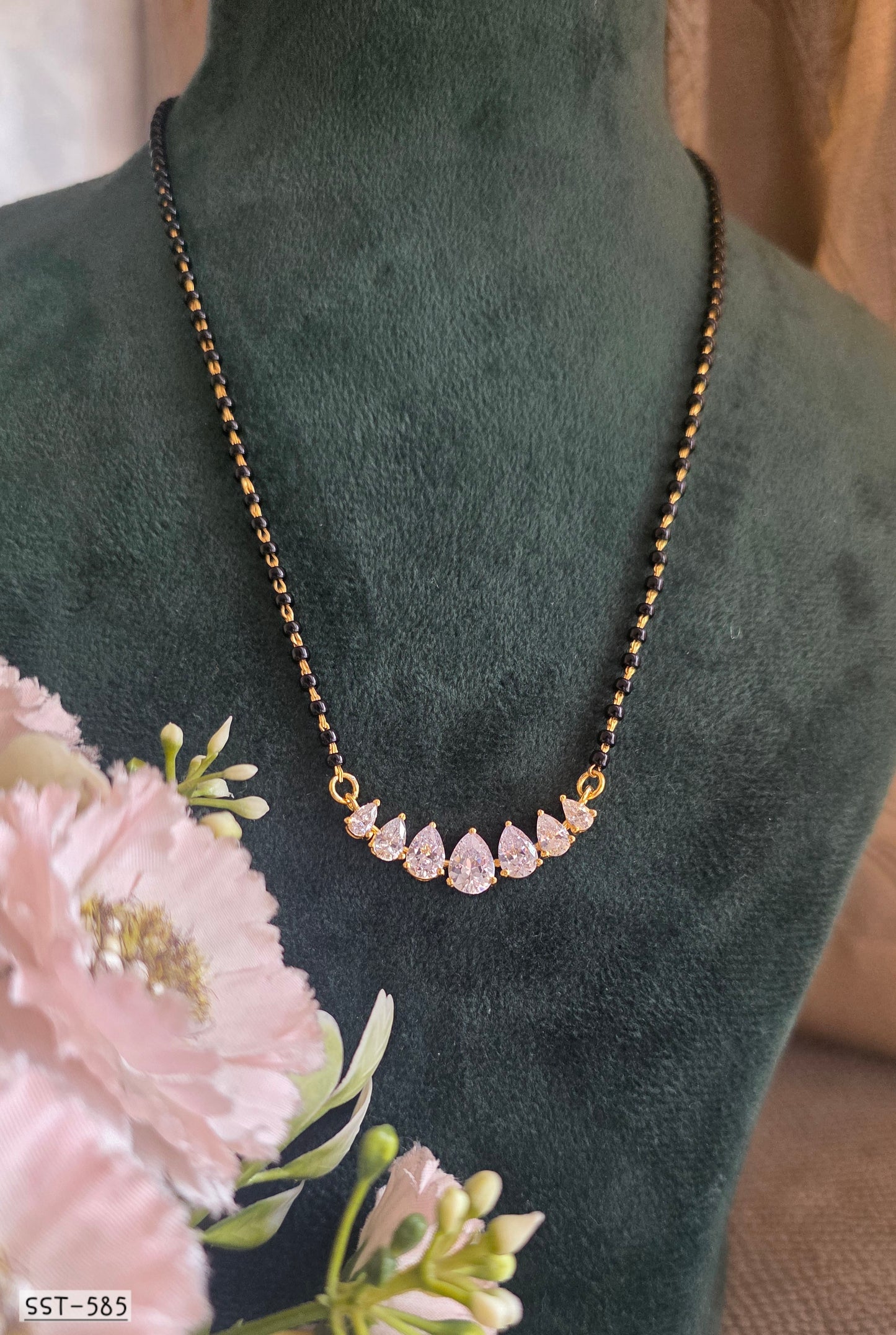 SST 585 | RADIANT TEARDROP CRYSTAL MANGALSUTRA