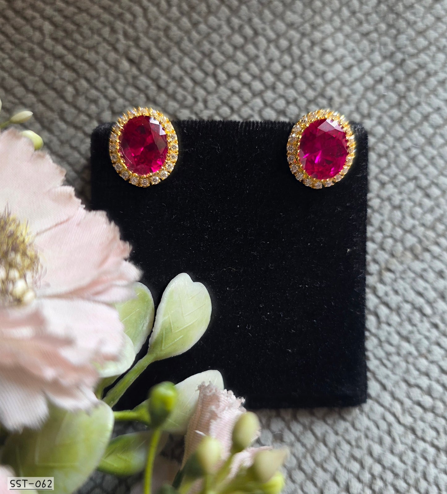 SST 062 RED | RUBY RADIANCE STUD EARRINGS