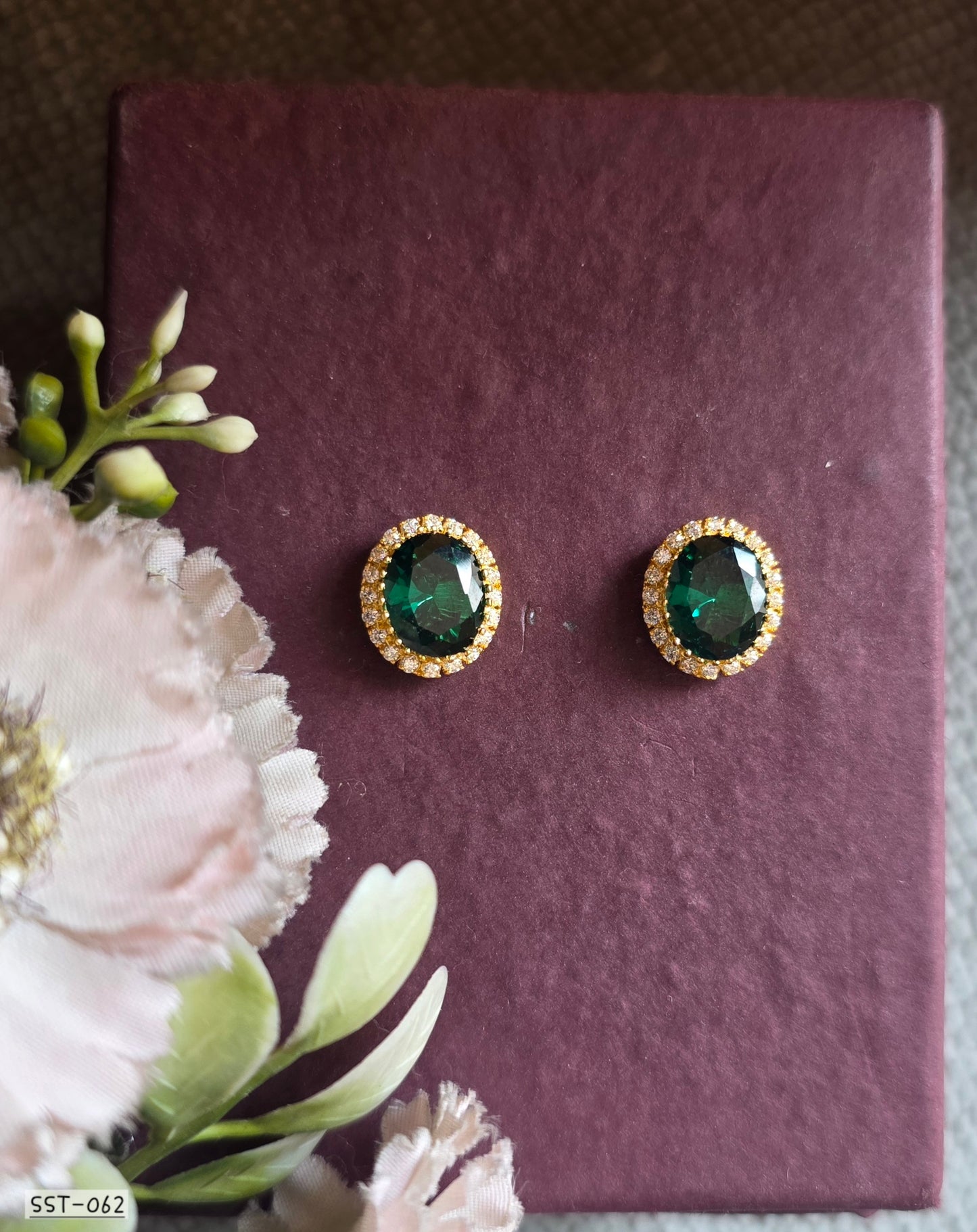 SST 062 Green | RADIANCE STUD EARRINGS