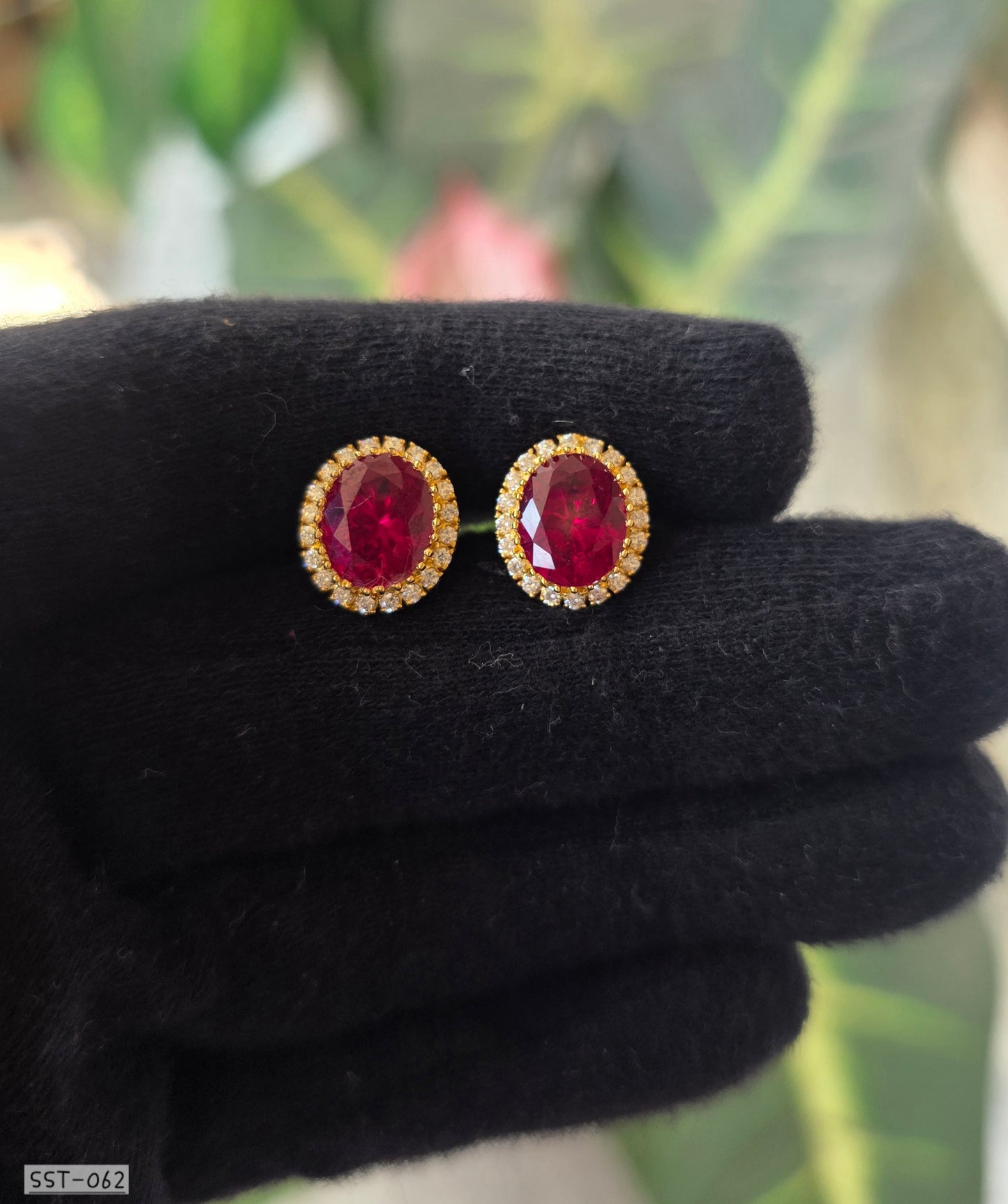SST 062 RED | RUBY RADIANCE STUD EARRINGS