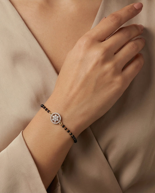 SST 413 | SPARKLING FLOWER CHARM BRACELET