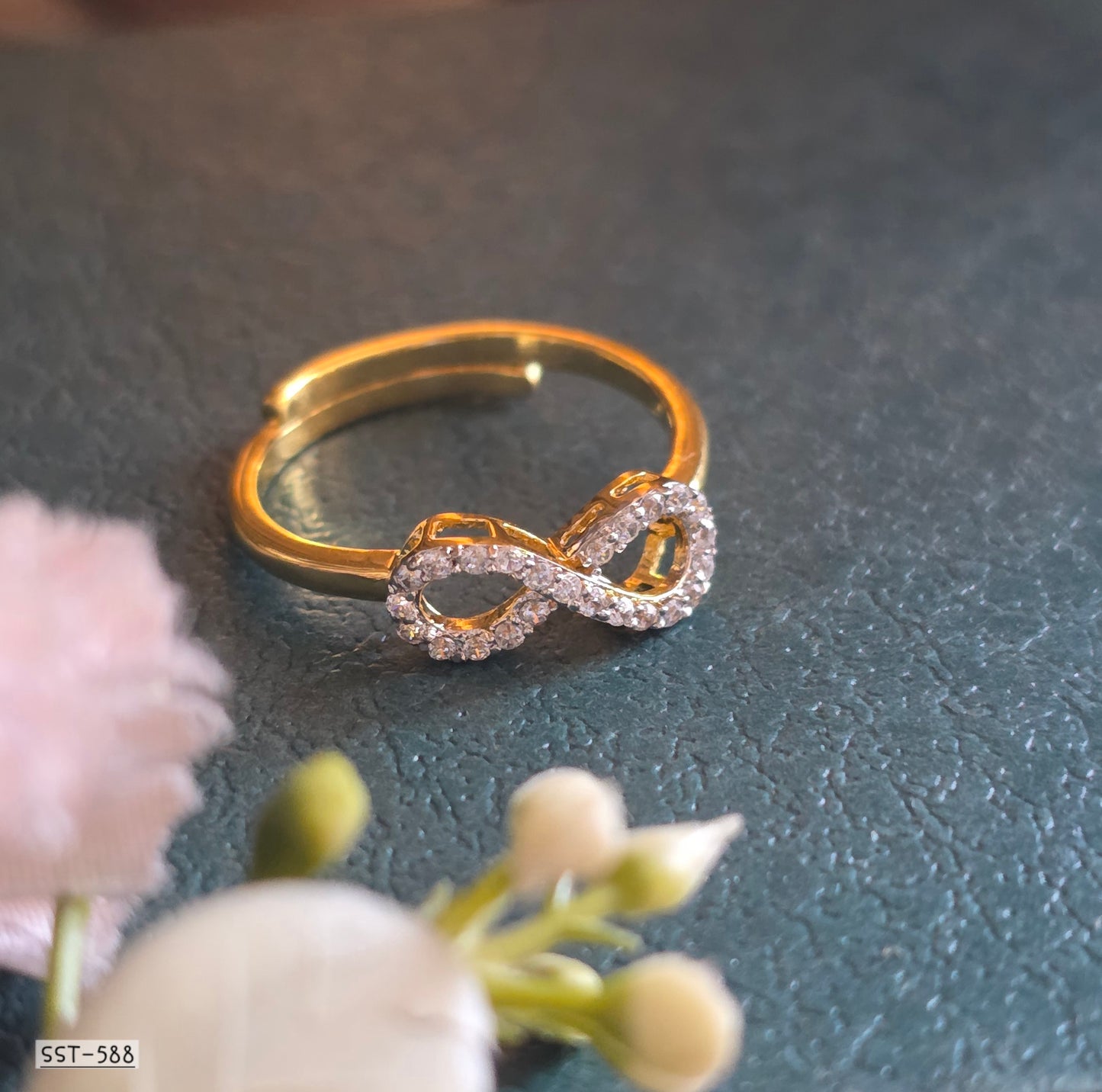 SST 588 | INFINITY DIAMOND RING