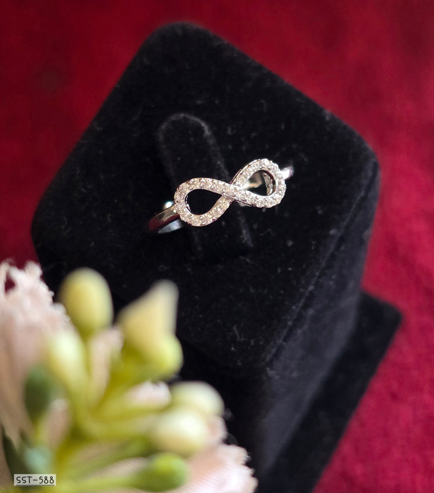 SST 588 | INFINITY DIAMOND RING