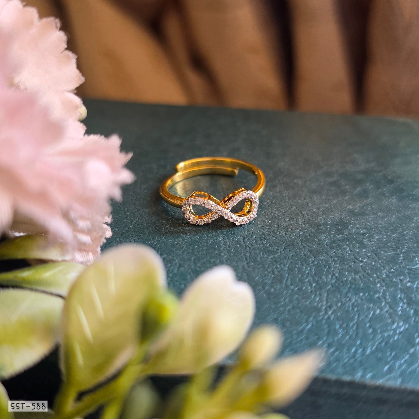 SST 588 | INFINITY DIAMOND RING