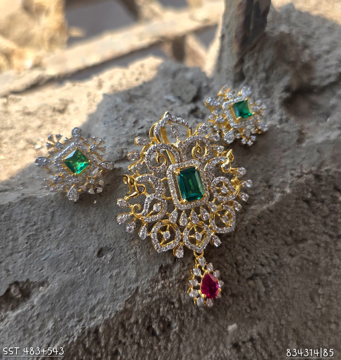 SST 483 + 543 | EARRINGS AND PENDENT SET